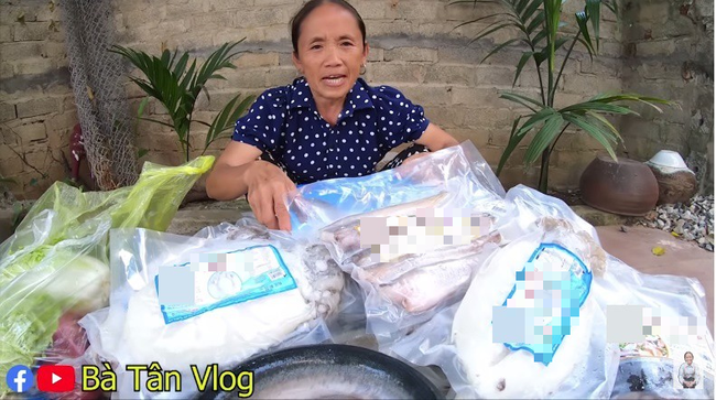 Bà Tân Vlog lại bị dân mạng la ó vì quảng cáo bất chấp, nấu nồi đuôi bò đã hầm đủ thứ gia vị lại còn cho thêm cả loại sữa này!? - Ảnh 9.