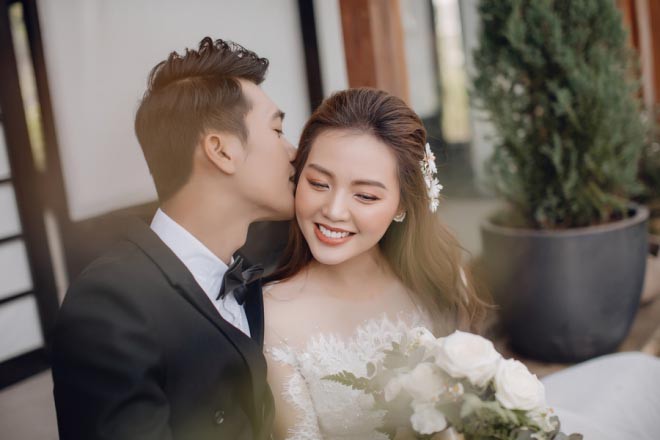 Danh tính nữ ca sĩ xinh đẹp, từ bỏ showbiz để làm vợ diễn viên Quang Tuấn - Ảnh 3. Danh tính nữ ca sĩ xinh đẹp, từ bỏ showbiz để làm vợ diễn viên Quang Tuấn - Ảnh 3.