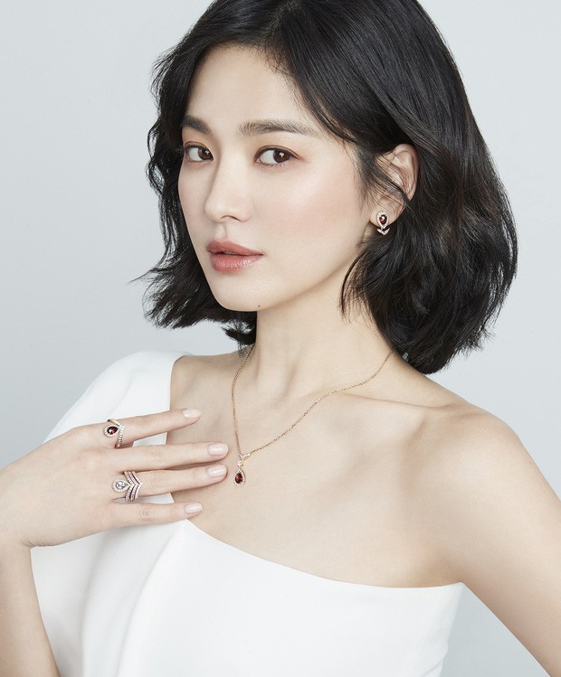 3 tháng sau vụ ly hôn 2000 tỉ, lần đầu tiên Song Hye Kyo chịu xuất hiện tại Hàn Quốc - Ảnh 2.