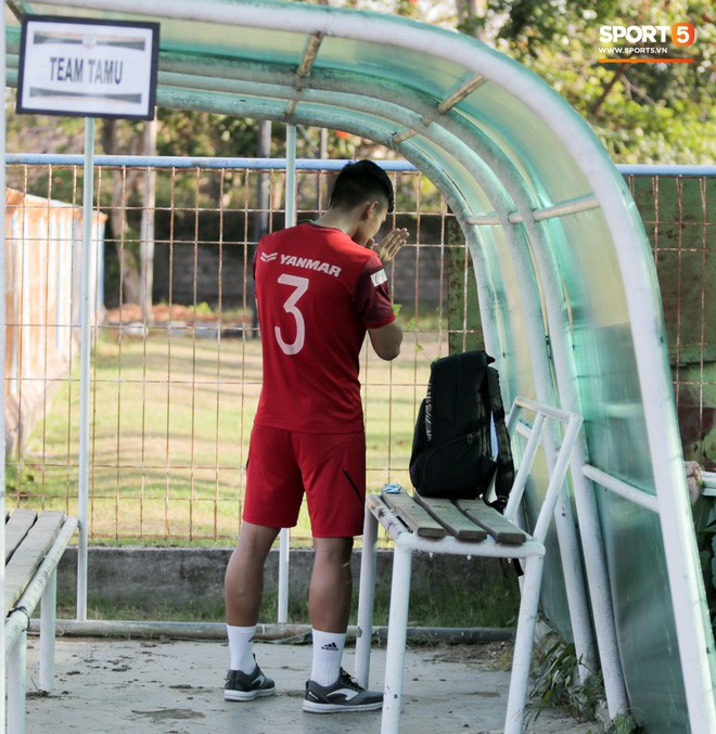 Sau Tuấn Anh, đội trưởng tuyển Việt Nam tiếp tục khiến HLV Park Hang-seo lo lắng - Ảnh 5.