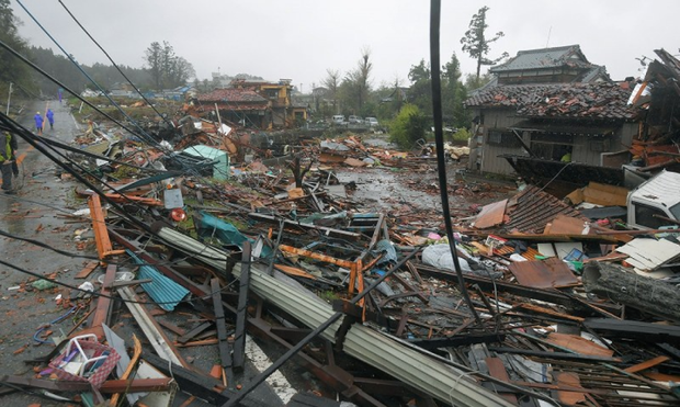 Những hình ảnh thể hiện sức tàn phá kinh khủng của siêu bão Hagibis khi nó còn chưa chính thức đổ bộ vào Nhật Bản - Ảnh 13.