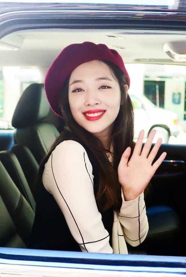 Sulli một ngày trước khi tự tử vẫn chụp ảnh quảng cáo và tươi cười rạng rỡ, ai ngờ sẽ tự vẫn vào ngày hôm nay - Ảnh 4.