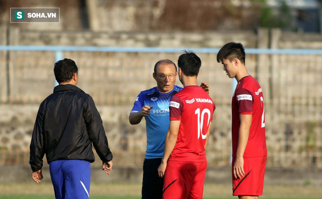 HLV Lê Thụy Hải: Công Phượng còn tù túng, nhưng chúng ta vẫn phải sử dụng thôi! - Ảnh 2.