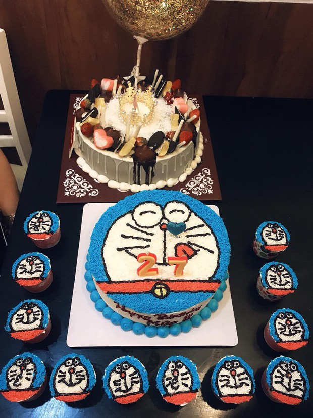 Dân tình choáng với căn phòng ngợp màu xanh của cô gái gần 30 tuổi không chịu lấy chồng vì còn mải mê Doraemon - Ảnh 6.