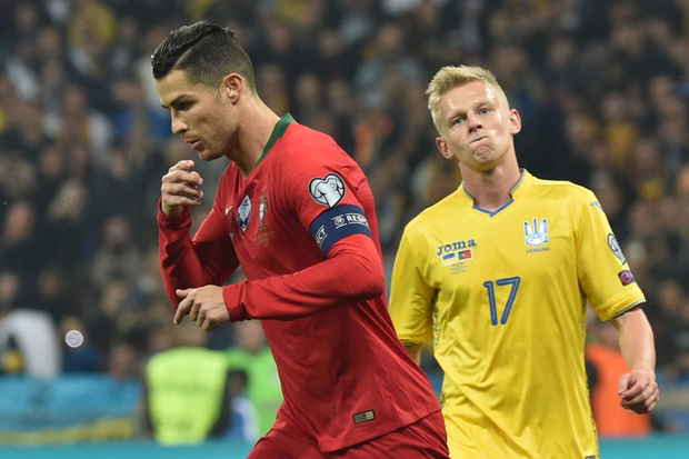 Ronaldo ghi bàn và lập nên thành tích vĩ đại, Bồ Đào Nha vẫn thua đau tại vòng loại Euro 2020 - Ảnh 7.