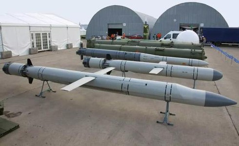 Để nâng cao sức mạnh hải quân, Trung Quốc kết hợp 2 loại tên lửa đặc biệt gì? - Ảnh 2.