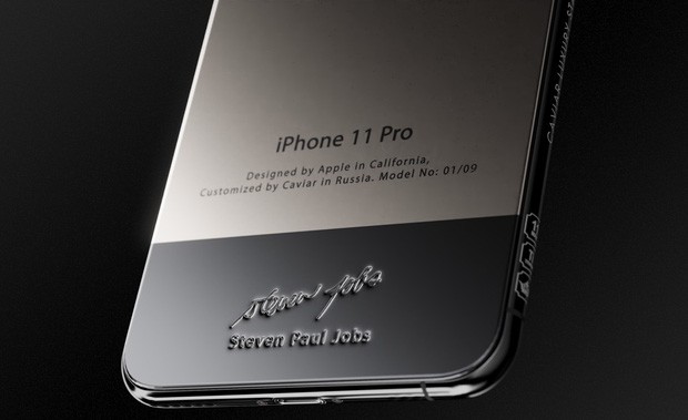 Bản iPhone 11 chỉ dành cho ai sinh ra ở vạch đích: Bọc giáp titan, đính vải áo len của Steve Jobs, giá 225 triệu - Ảnh 3.