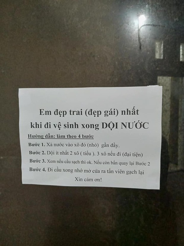 Sợ học sinh đi vệ sinh quên dội nước, thầy giáo viết mấy câu khiến ai cũng giật mình ghi nhớ ngay - Ảnh 2.