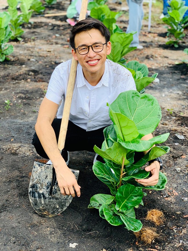 MC Quang Bảo công khai quá khứ béo phì, bị tai nạn nghiêm trọng vì sống bỏ bê bản thân - Ảnh 4.