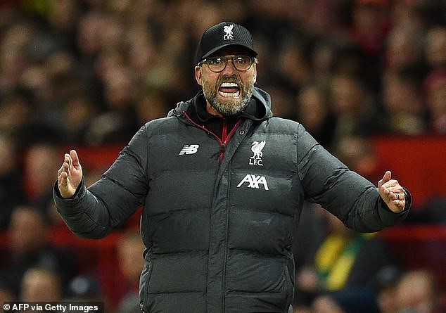 Jurgen Klopp tức điên vì VAR, Ole Solskjaer khen ngợi trọng tài chính - Ảnh 2.