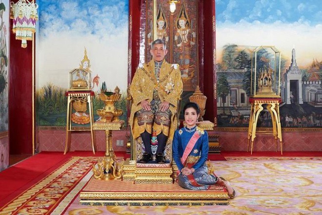 [NÓNG] Hoàng quý phi Thái Lan bị phế tước hiệu, quân hàm vì bất trung, mưu đồ giành ngôi Hoàng hậu - Ảnh 2.