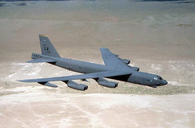 Nga giật mình khi pháo đài bay B-52 Mỹ áp sát bán đảo Crimea - Ảnh 2.