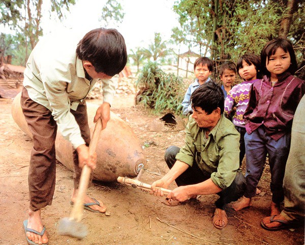 Việt Nam năm 1993 trong ống kính quốc tế - Ảnh 1.