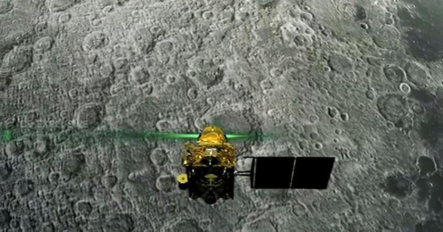 Tàu vũ trụ của Ấn Độ chết thảm trên Mặt trăng, nhưng thậm chí xác tàu cũng mất tích bí ẩn và đến NASA cũng chẳng biết nó đang ở đâu - Ảnh 1.
