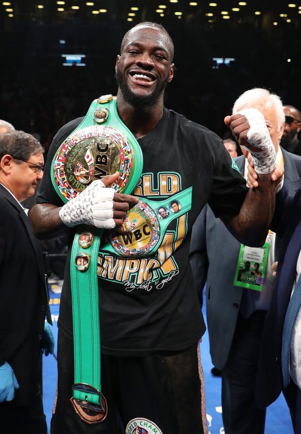 Vua knockout Deontay Wilder sợ có ngày đấm chết đối thủ trên võ đài - Ảnh 1.