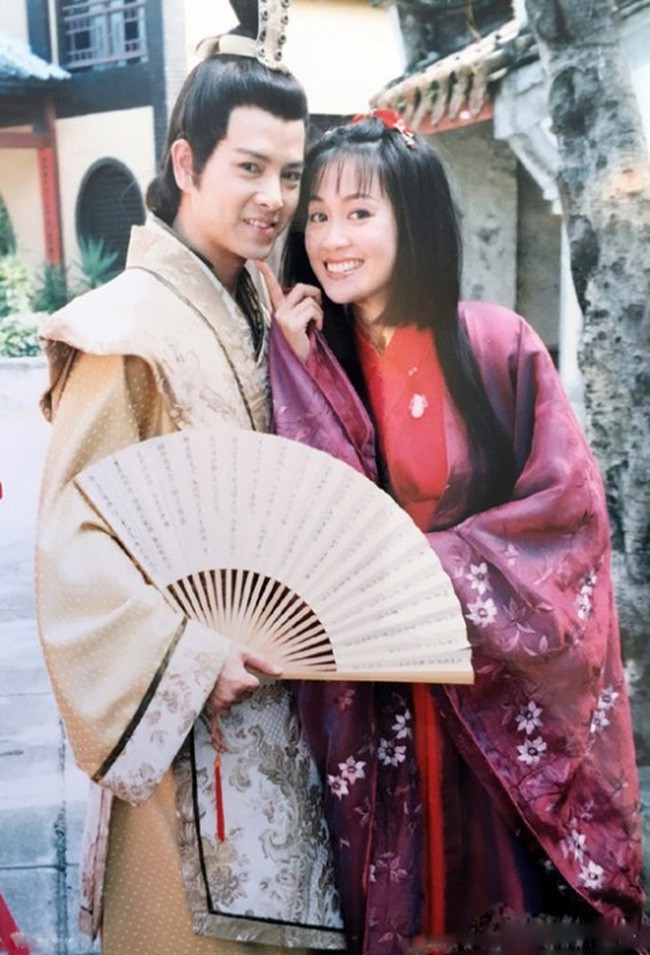 Lương Tiểu Băng - Chúc Anh Đài kinh điển nhất màn ảnh: Cuộc hôn nhân gần 20 năm đầy những khó khăn nhưng hạnh phúc bên Mã Văn Tài Trần Gia Huy - Ảnh 9.