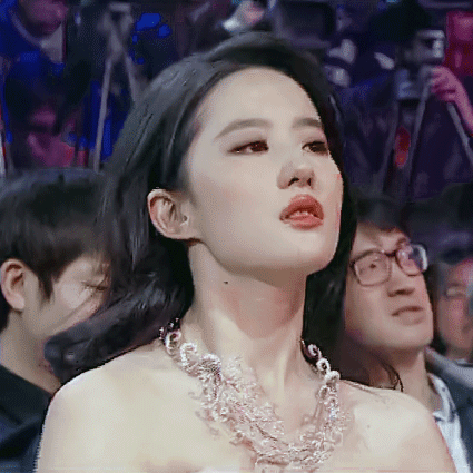Khoảnh khắc rơi lệ của mỹ nhân Trung - Nhật - Hàn: Người nổi tiếng chỉ sau 1 đêm, Lưu Diệc Phi khiến triệu fan thổn thức - Ảnh 1.