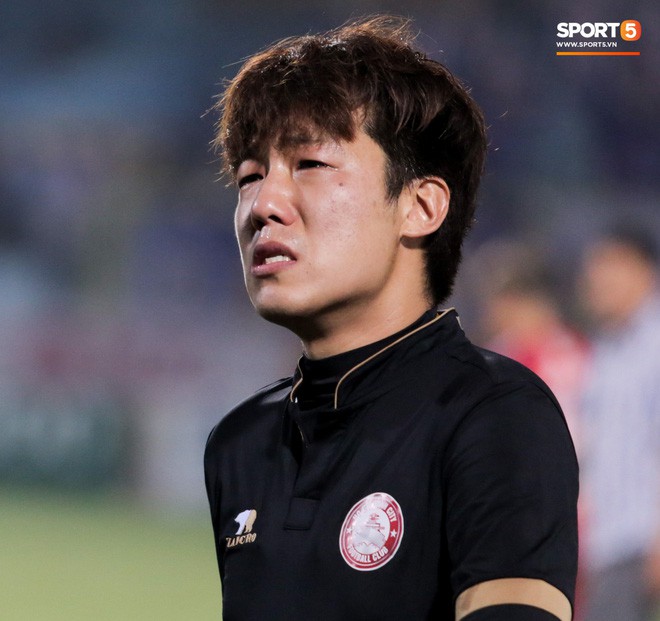 Trợ lý người Hàn Quốc khóc nức nở, không phục thất bại trước Hà Nội FC ở bán kết Cúp Quốc gia 2019 - Ảnh 3.
