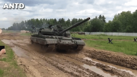 Chiến tăng T-62M Nga vừa viện trợ cho Syria đã bị phiến quân đánh tan tành - Ảnh 1.