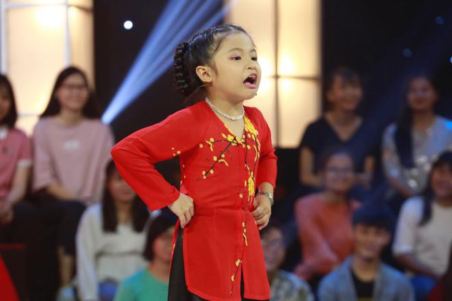 Em bé 8 tuổi xin phép được mắng chửi Ngô Kiến Huy trên sóng truyền hình - Ảnh 2.