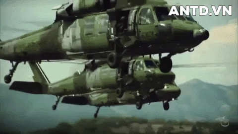 Trực thăng Diều hâu đen chở đặc nhiệm Mỹ tiêu diệt trùm khủng bố IS - Ảnh 18.
