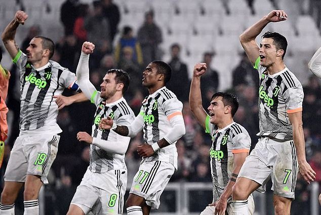 Ronaldo lóe sáng phút 96, Juventus đòi lại ngôi đầu - Ảnh 6.