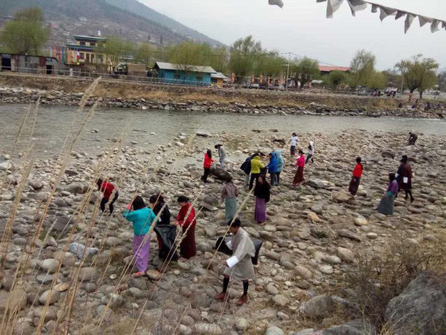 Bhutan: Quốc gia yên bình và xanh nhất thế giới đang chết dần vì ô nhiễm? - Ảnh 5.