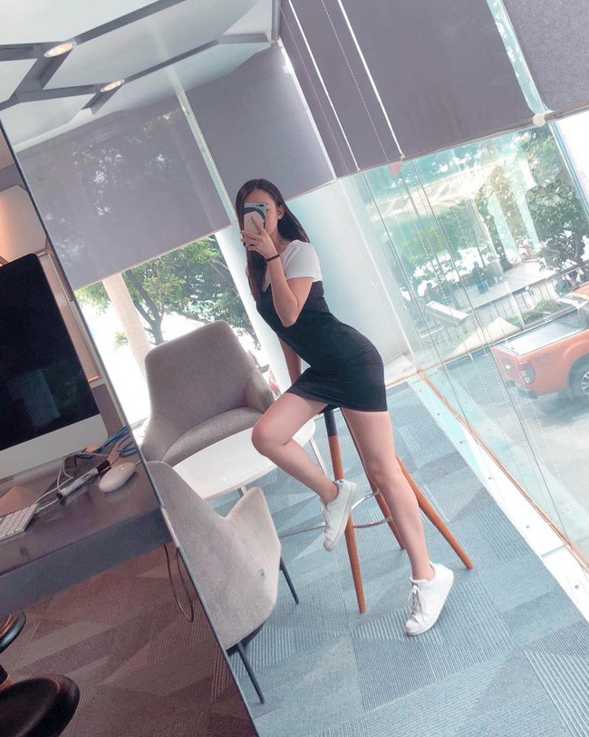 Chân dung cô bạn gái xinh đẹp của Rocker Nguyễn: Tốt nghiệp đại học RMIT, thân hình nóng bỏng không thua kém mỹ nhân V-biz nào - Ảnh 15.