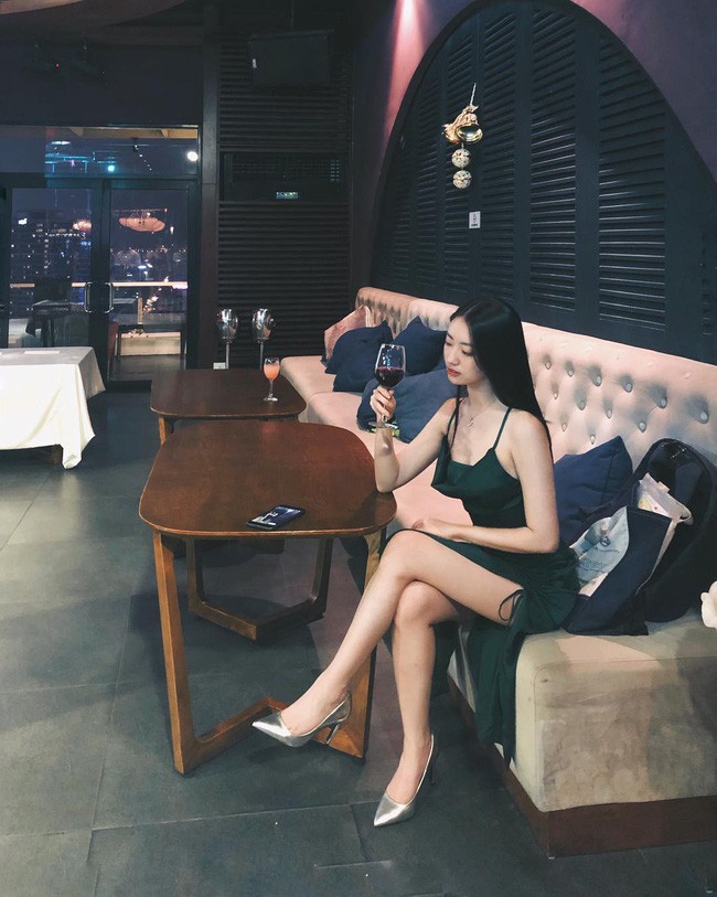 Chân dung cô bạn gái xinh đẹp của Rocker Nguyễn: Tốt nghiệp đại học RMIT, thân hình nóng bỏng không thua kém mỹ nhân V-biz nào - Ảnh 16.