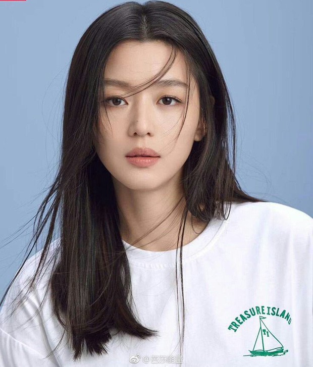Vừa trở lại mạng xã hội sau hơn 3 tháng ly hôn, Song Hye Kyo đã vượt mặt dàn mỹ nhân xứ Hàn trở thành người đẹp nhất năm 2019 - Ảnh 3.