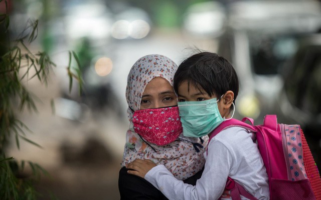 Indonesia: Chịu hậu quả nặng nề về sức khoẻ do ô nhiễm không khí và bụi mịn, người dân quyết nộp đơn kiện chính phủ - Ảnh 4.