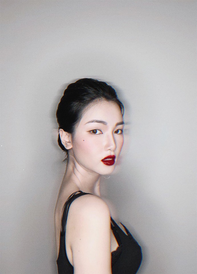 Cận cảnh nhan sắc của MC VTV bị đồn yêu thủ môn Bùi Tiến Dũng - Ảnh 5. Cận cảnh nhan sắc của MC VTV bị đồn yêu thủ môn Bùi Tiến Dũng - Ảnh 5.