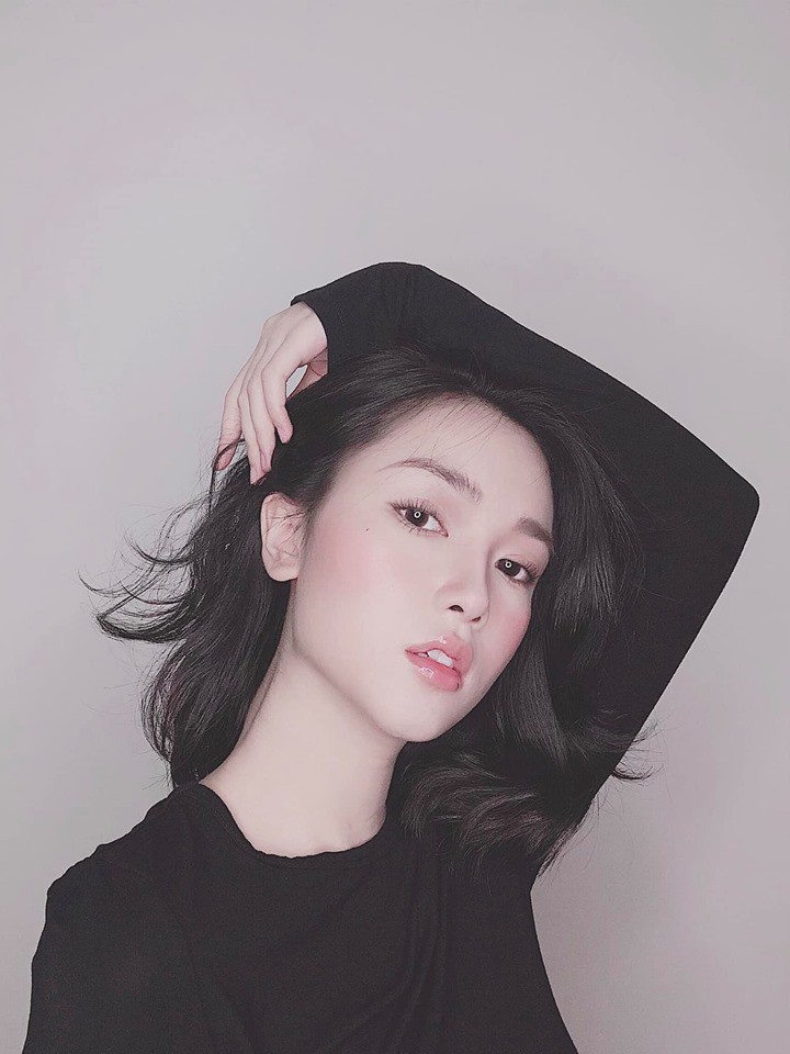 Cận cảnh nhan sắc của MC VTV bị đồn yêu thủ môn Bùi Tiến Dũng - Ảnh 8. Cận cảnh nhan sắc của MC VTV bị đồn yêu thủ môn Bùi Tiến Dũng - Ảnh 8.