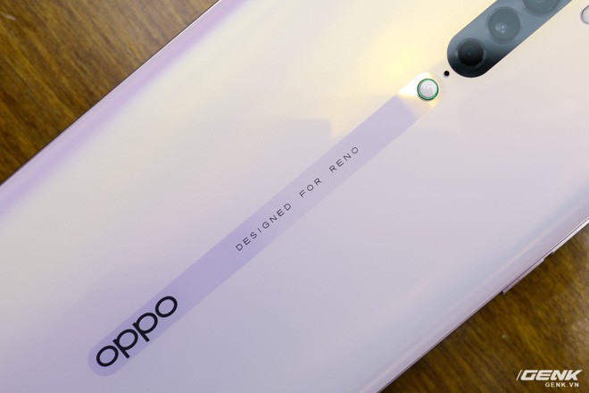 Cận cảnh Oppo Reno 2: thiết kế vây cá mập như đời trước, 4 camera chính, zoom 20x, quay video chống rung - Ảnh 6.