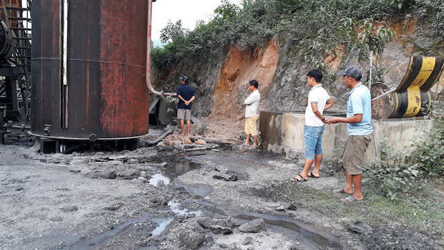 Phát hiện 200 lít dầu thải đổ ở đầu nguồn sông Hiếu - Ảnh 6.