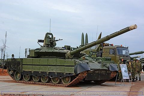 [ẢNH] Nga tiếp nhận quái thú mặt đất T-80BVM, một mũi tên trúng hai đích? - Ảnh 7.