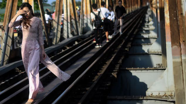 Báo quốc tế cảnh báo điểm chụp ảnh mới hút du khách thay thế Phố Đường tàu bị đóng cửa - Ảnh 1. Báo quốc tế cảnh báo điểm chụp ảnh mới hút du khách thay thế Phố Đường tàu bị đóng cửa - Ảnh 1.