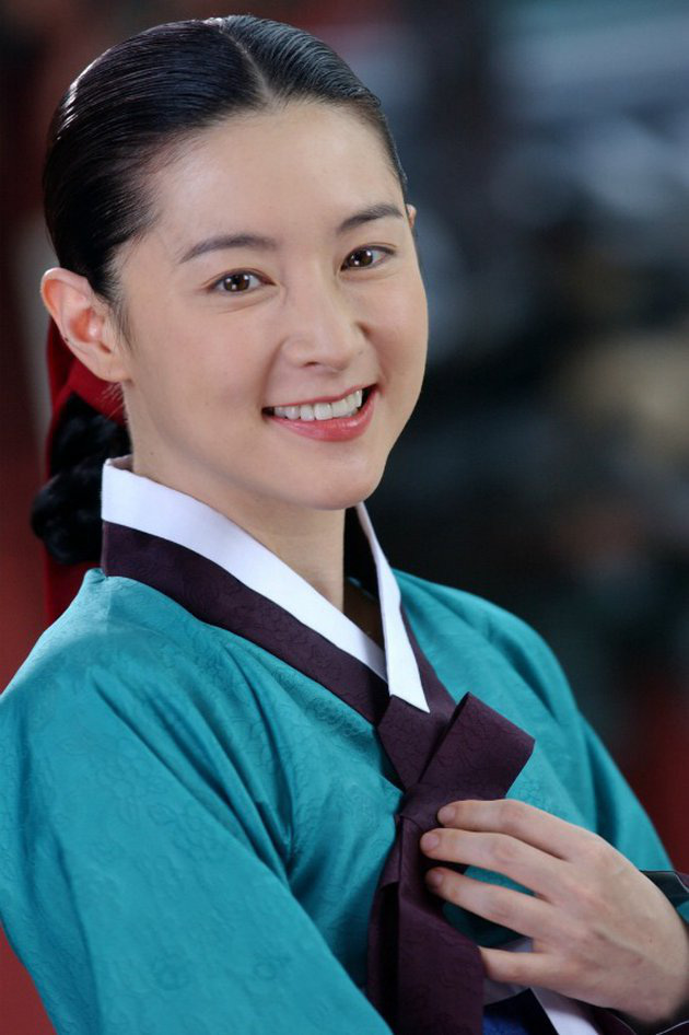 Dae Jang Geum Lee Young Ae: Từ tượng đài nhan sắc Hàn Quốc tới tin đồn là mẹ chồng “búp bê xứ Hàn” Han Chae Young - Ảnh 5. Dae Jang Geum Lee Young Ae: Từ tượng đài nhan sắc Hàn Quốc tới tin đồn là mẹ chồng “búp bê xứ Hàn” Han Chae Young - Ảnh 5.