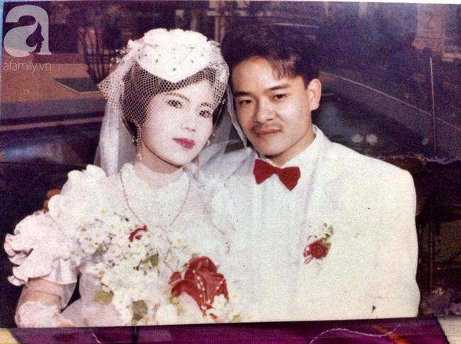 Chuyện tình của cặp đôi Hải Phòng ngầu như diễn viên Hong Kong 26 năm trước: Lời nói dối của người đàn ông siêu ghen thành công cưới cô gái trong mơ về nhà - Ảnh 1.