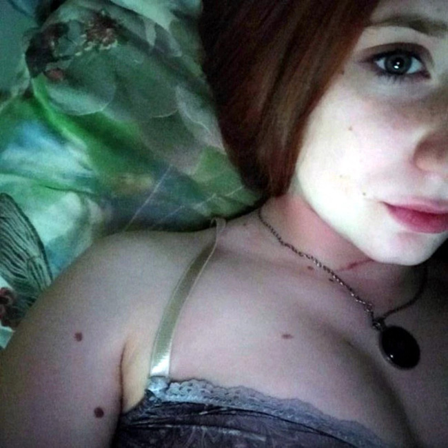 Không dám nói lại với bố mẹ về vết đâm ở ngực do đánh nhau với bạn, nữ sinh 15 tuổi xinh đẹp qua đời chỉ sau một giấc ngủ - Ảnh 3.