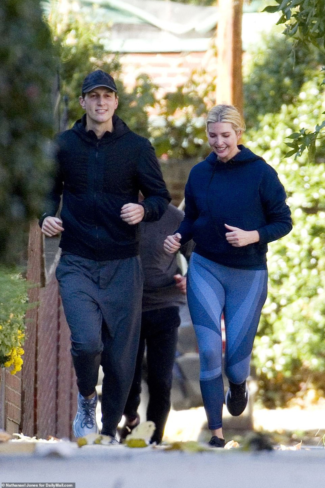 Ivanka Trump tự tin để mặt mộc chạy bộ với chồng nhưng bị chỉ trích vì một chi tiết phản cảm - Ảnh 4.
