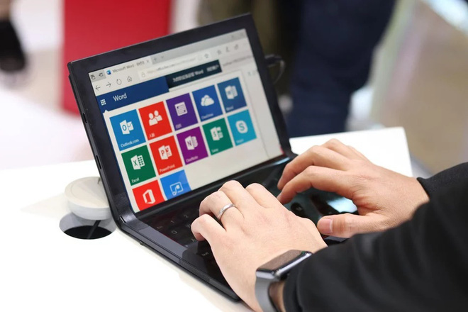 Đây là Lenovo ThinkPad X1 – laptop màn hình gập đầu tiên trên thế giới, dùng màn hình của BOE - Ảnh 2.