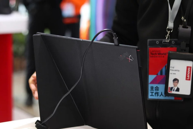 Đây là Lenovo ThinkPad X1 – laptop màn hình gập đầu tiên trên thế giới, dùng màn hình của BOE - Ảnh 3.