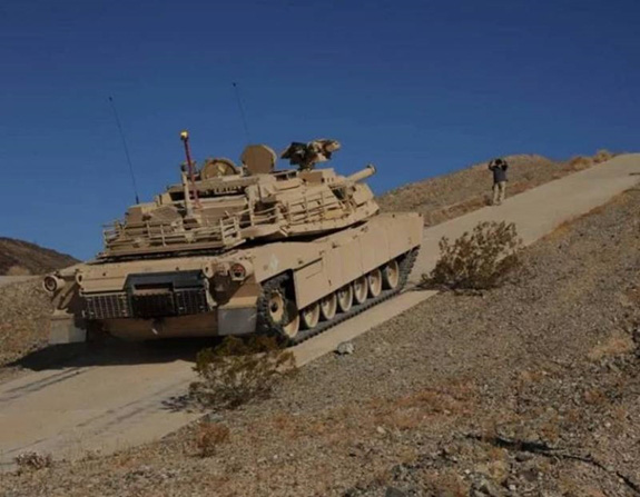 Mỹ thử nghiệm phiên bản nâng cấp của xe tăng Abrams - Ảnh 1.