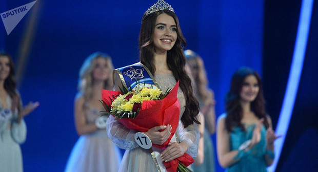 Chân dung nữ nghị sĩ trẻ nhất Belarus khiến cộng đồng mạng điêu đứng: Sở hữu vẻ đẹp tựa thiên thần, từng lọt top 5 Hoa hậu Thế giới - Ảnh 2.