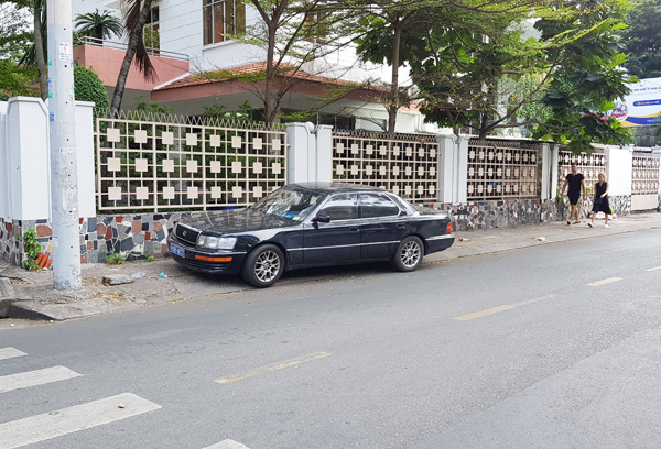 TP Hồ Chí Minh: Tạm giữ ô tô gắn biển số giả mạo xe của Báo Thanh tra - Ảnh 2.