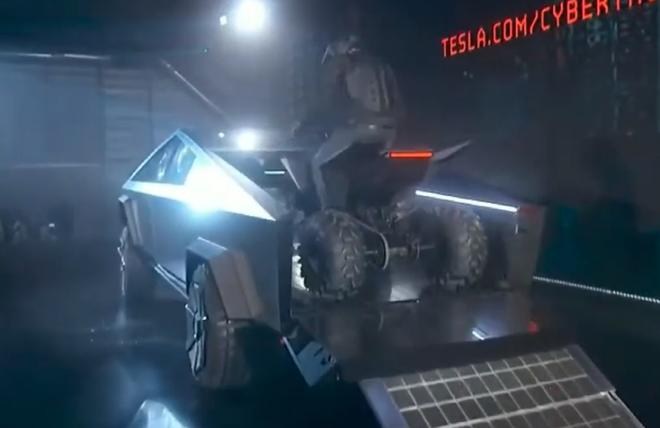 Tesla ra mắt Cybertruck: tăng tốc nhanh hơn cả siêu xe thể thao, vỏ chống đạn, có thể chạy 800 km mới cần sạc pin, giá khởi điểm 39.900 USD - Ảnh 4.