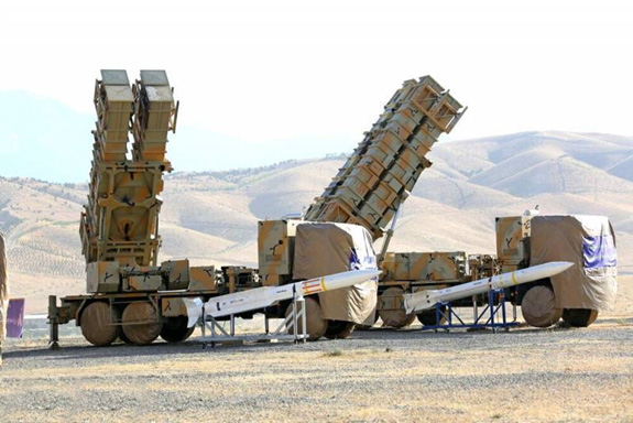 Iran phóng thử thành công tổ hợp tên lửa phòng không nội địa Khordad-15 - Ảnh 1.