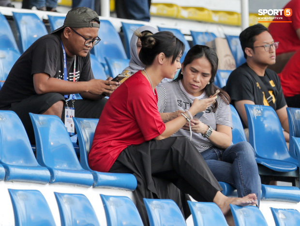 Thánh nữ Maria Ozawa đi xem SEA Games, cổ vũ trận U22 Indonesia đấu U22 Thái Lan - Ảnh 4.