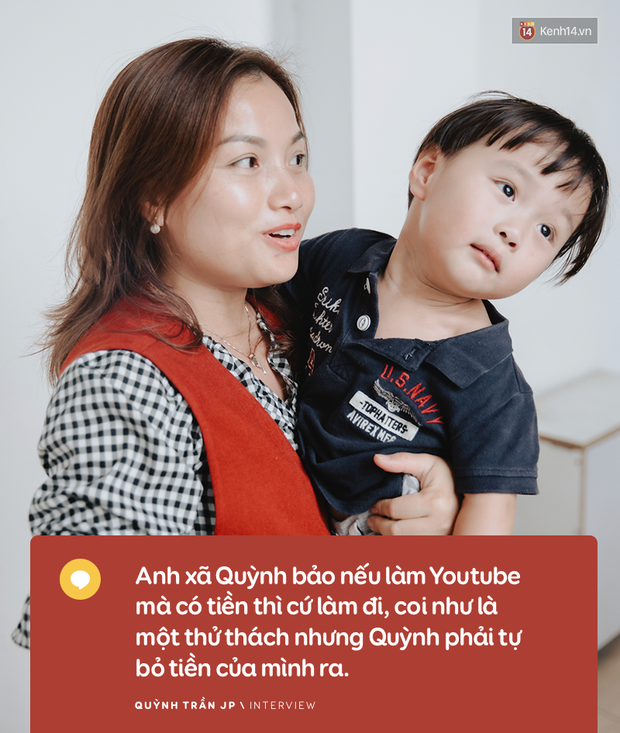 Trò chuyện độc quyền với mẹ con Youtuber Quỳnh Trần - bé Sa: “Nhiều người trách sao ông xã đi làm cực khổ mà mình suốt ngày ăn” - Ảnh 7.